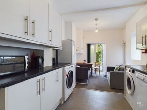 kitchen - click for photo gallery